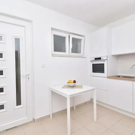 Despot Apartment *
